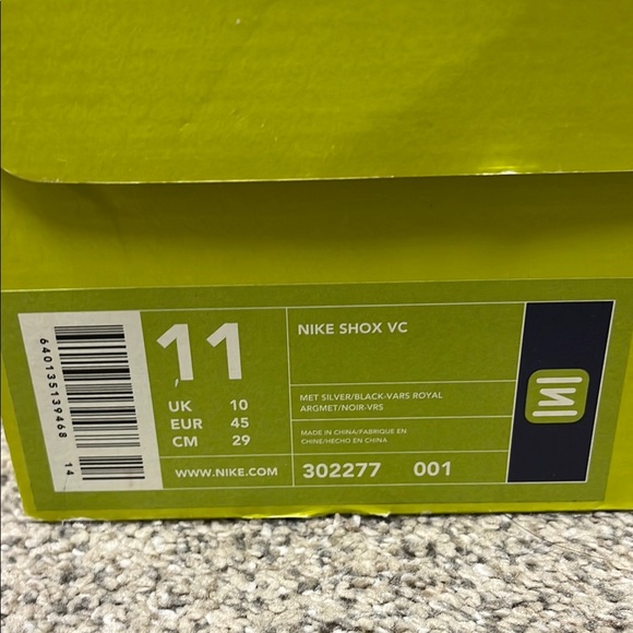 Nike Shox VC Silver and Black Sneakers - Picture 3 of 12